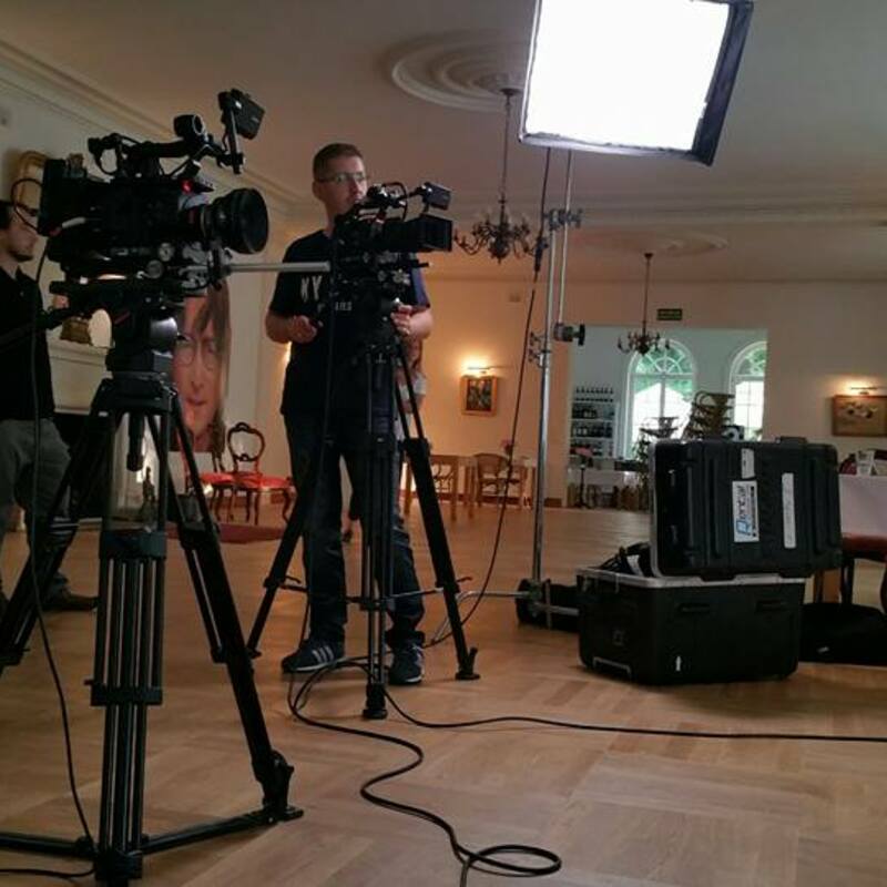 Realizacja programu telewizyjnego dla jednej z komercyjnych stacji.